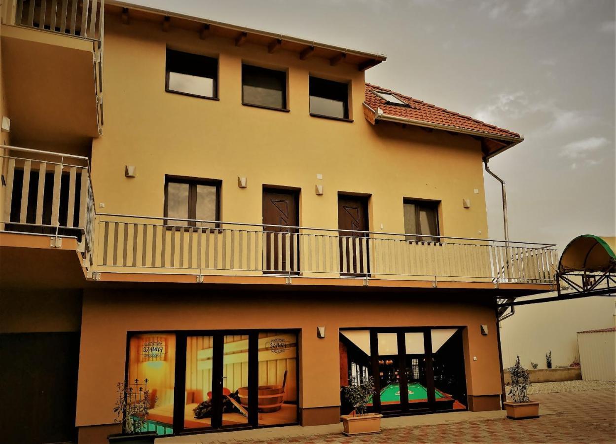 Termal Apartmanhaz Veresegyhaz Exterior photo